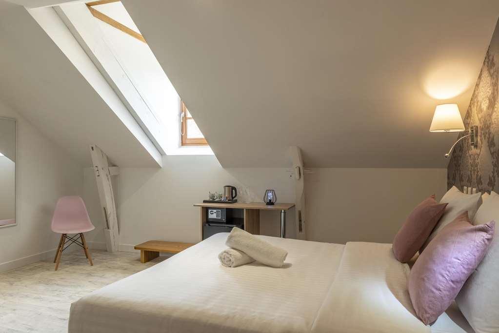 Hotel The Originals Le Manoir de Pierre Levée Tournon-Saint-Martin Habitación foto