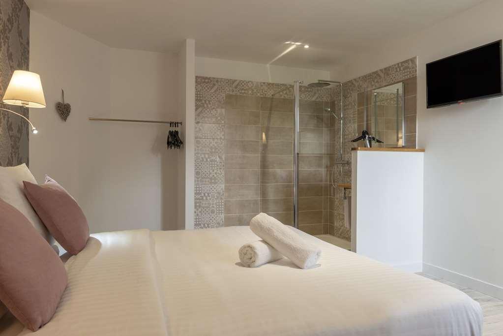 Hotel The Originals Le Manoir de Pierre Levée Tournon-Saint-Martin Habitación foto